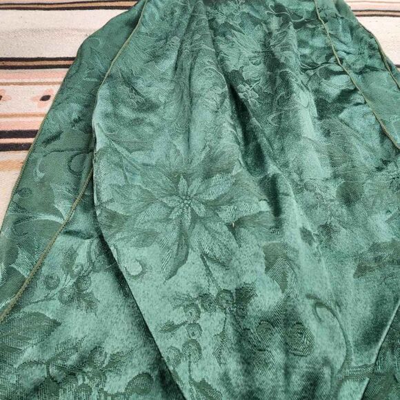 Dresser Scarf Table Runner Jacquard Tassels Emerald Green Poinsetta Print Christ - Picture 2 of 4